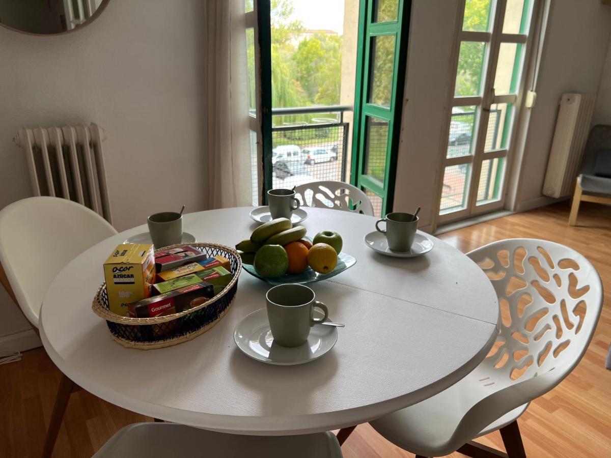 Un Rincon Con Vistas Al Parque Wifi Junto A Catedral By Apartamentos Logroño Extérieur photo